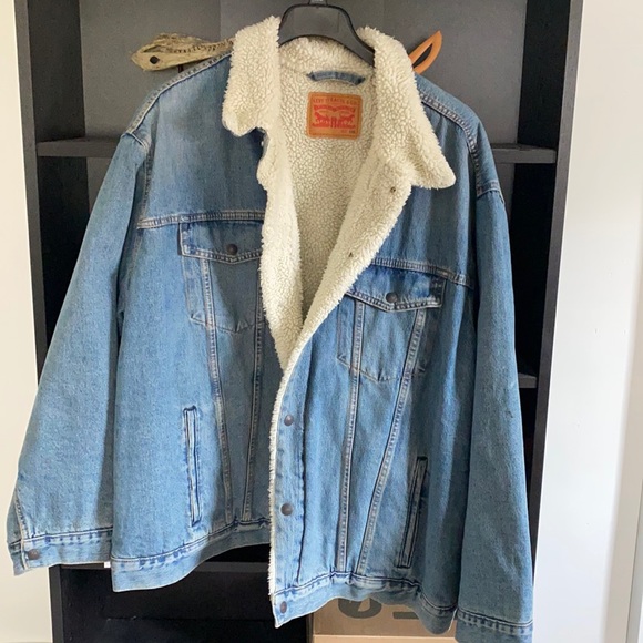 Worn once sherpa jacket